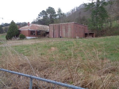 2.9 Acres w/ Abandon Schoolhouse in Hancock County - image 33