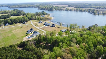 Wooded Cul-de-Sac Lot with Bath Creek Views - image 6