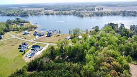Wooded Cul-de-Sac Lot with Bath Creek Views - image 7