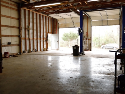 Secluded Country Home Located Near West Plains, MO - image 4