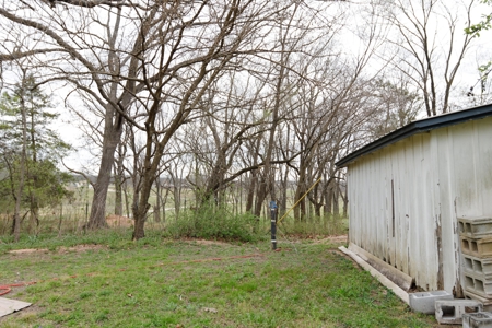 Secluded Country Home Located Near West Plains, MO - image 16