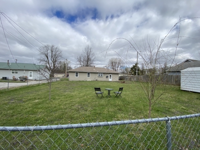 Charming Home w/Beautiful Wood Floors, Large Fenced Yard! - image 31