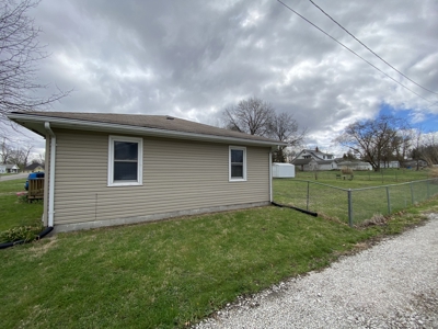 Charming Home w/Beautiful Wood Floors, Large Fenced Yard! - image 33