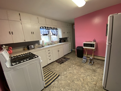 Charming Home w/Beautiful Wood Floors, Large Fenced Yard! - image 18