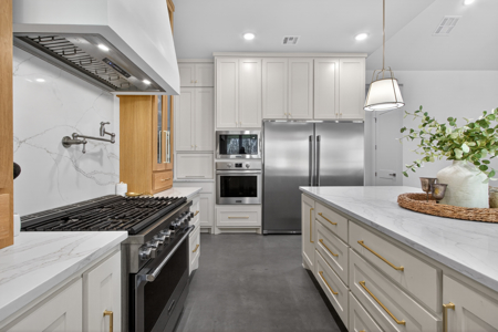 Pryor, Oklahoma Luxury Lake Home For Sale - image 17