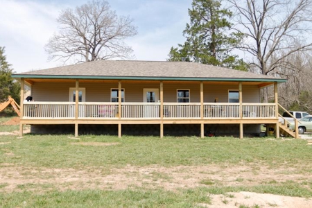 Newly Built Country Home in Gainesville, Missouri, Ozark County - image 1