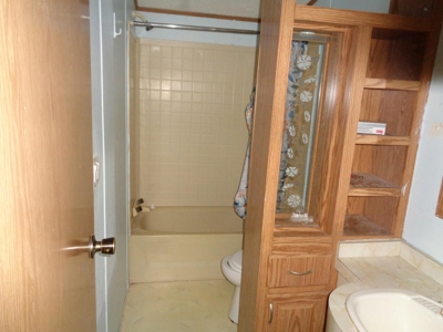 Doublewide on .19 acre lot in Morristown, Tennessee - image 13