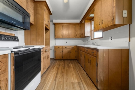 Updated Home With Sulphur Mountain View For Sale Harrison - image 16