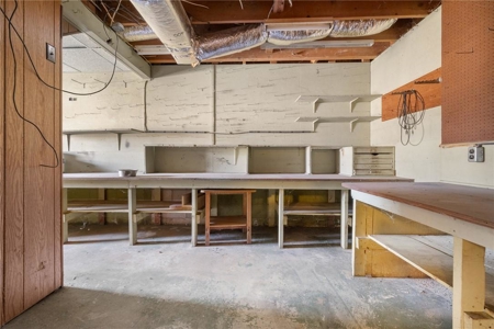 Updated Home With Sulphur Mountain View For Sale Harrison - image 28