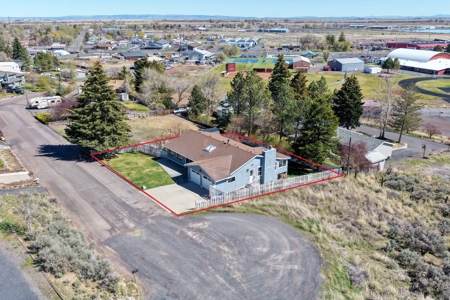 Eastern Oregon Four Bedroom Home on the Hill - image 39
