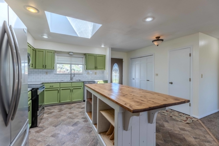 Eastern Oregon Four Bedroom Home on the Hill - image 17