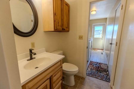 Eastern Oregon Four Bedroom Home on the Hill - image 6