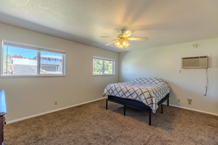 Eastern Oregon Four Bedroom Home on the Hill - image 12