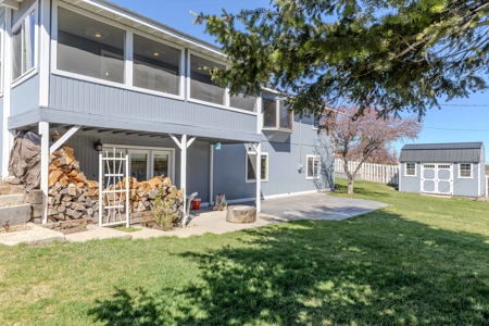 Eastern Oregon Four Bedroom Home on the Hill - image 31