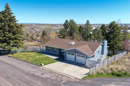Eastern Oregon Four Bedroom Home on the Hill - image 40