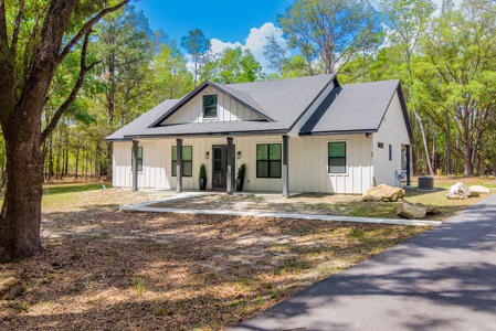 Beautiful Home on 5 Acres for Sale in Fort White, FL - image 34