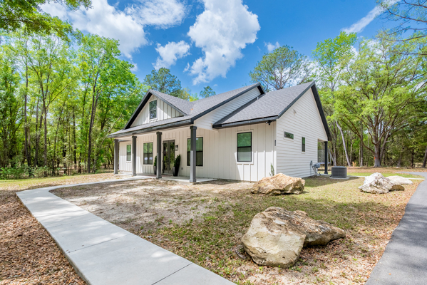 Beautiful Home on 5 Acres for Sale in Fort White, FL
