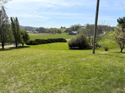 Spacious Home - Garage - Basement - 2.66 Acres- Liberty, KY. - image 10