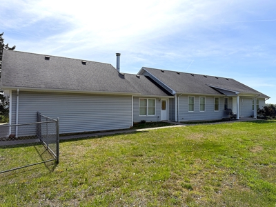 Spacious Home - Garage - Basement - 2.66 Acres- Liberty, KY. - image 3