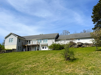 Spacious Home - Garage - Basement - 2.66 Acres- Liberty, KY. - image 2