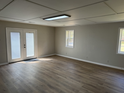 Country Estate Farm For Sale In Tn, 61.5 Ac, Creek, Fields, Barn - image 16