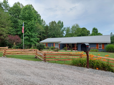 Country Estate Farm For Sale In Tn, 61.5 Ac, Creek, Fields, Barn - image 47