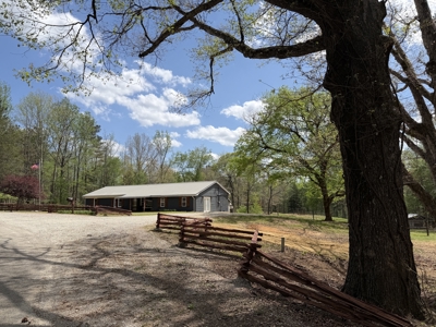 Country Estate Farm For Sale In Tn, 61.5 Ac, Creek, Fields, Barn - image 3