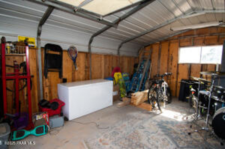 Small Homestead close to Seligman on 3.38 acres - image 31