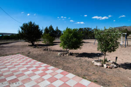 Small Homestead close to Seligman on 3.38 acres - image 38