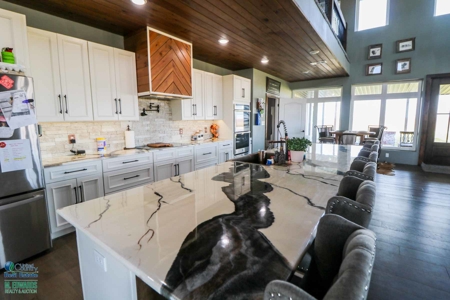 *Barndominium* on 10 Acres at Roundup! 25 Miles from Lubbock! - image 13