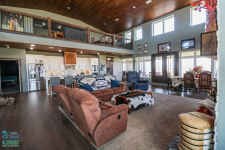 *Barndominium* on 10 Acres at Roundup! 25 Miles from Lubbock! - image 6