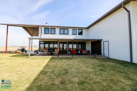 *Barndominium* on 10 Acres at Roundup! 25 Miles from Lubbock! - image 26