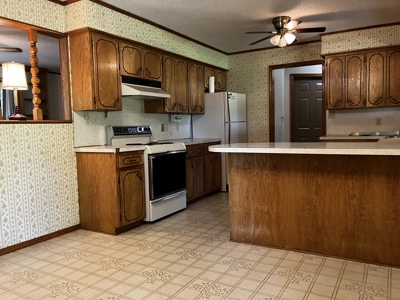 Nice Country Home On Large Lot With Additional Acreage Available - image 29