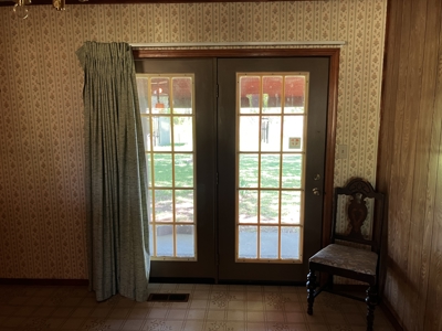 Nice Country Home On Large Lot With Additional Acreage Available - image 9