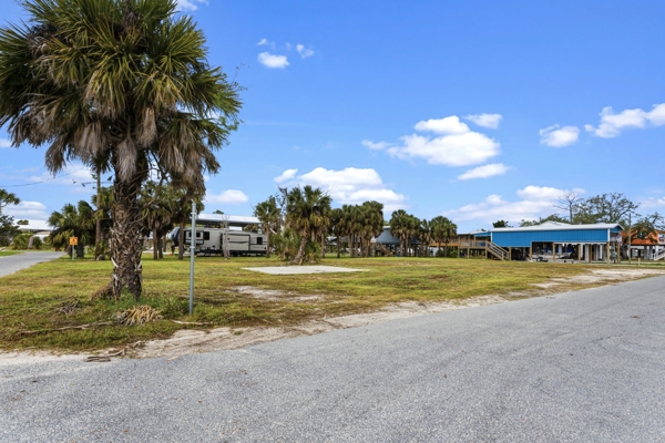 Prime Commercial Corner Lot in the Heart of Horseshoe Beach