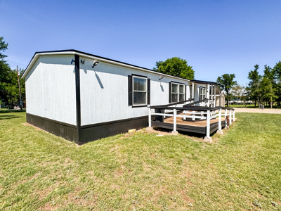 Updated Home Near Lake in Harbor Point! - image 6