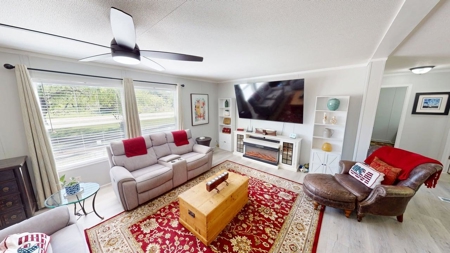 Updated Home Near Lake in Harbor Point! - image 12