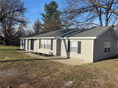 Like-New, All-Level Living Just Off the Belt Highway - image 13