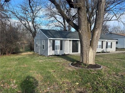 Like-New, All-Level Living Just Off the Belt Highway - image 2