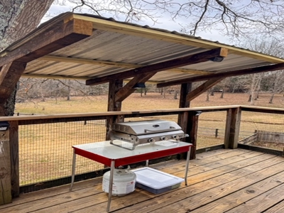 Home With Apartment Loft And Several Outbuildings - image 40