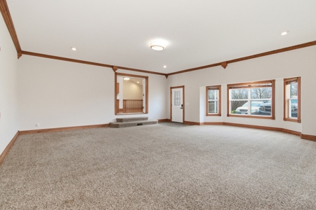 Secluded Family Home and 12 Acres in Oregon County, Thayer, MO - image 10