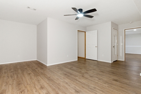 Secluded Family Home and 12 Acres in Oregon County, Thayer, MO - image 27