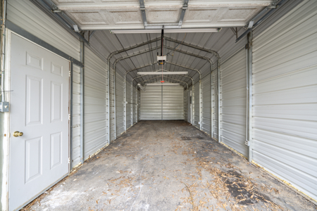 Updated Home for Sale in One-Acre Lot in Jackson, TN - image 30