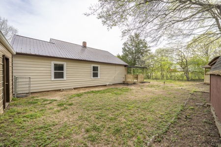 Updated Home for Sale in One-Acre Lot in Jackson, TN - image 23