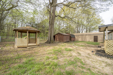 Updated Home for Sale in One-Acre Lot in Jackson, TN - image 24