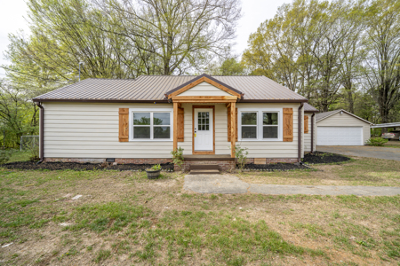 Updated Home for Sale in One-Acre Lot in Jackson, TN - image 1