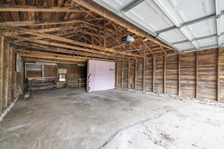 Updated Home for Sale in One-Acre Lot in Jackson, TN - image 31