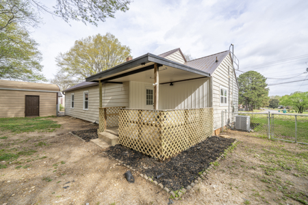 Updated Home for Sale in One-Acre Lot in Jackson, TN - image 21