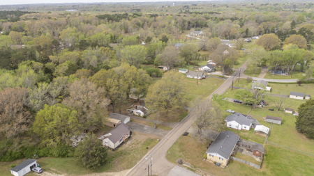 Updated Home for Sale in One-Acre Lot in Jackson, TN - image 33