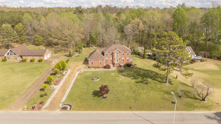 Custom Home for Sale with Lake Views in Lexington, TN - image 42